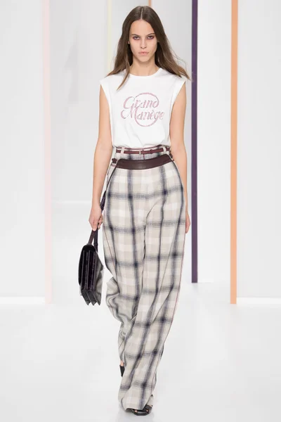 Look 33